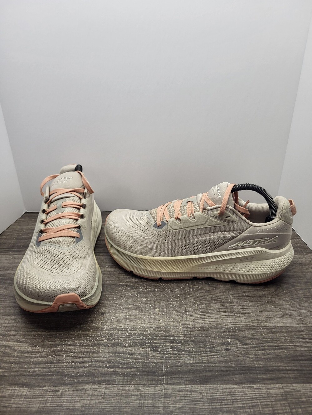Altra FWD VIA  Beige White Athletic Road Running Shoes Sneakers Womens Size 10.5
